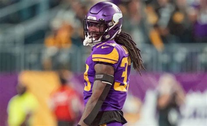 Dalvin Cook's Girlfriend is an Rapper Named "Tokyo Jetz