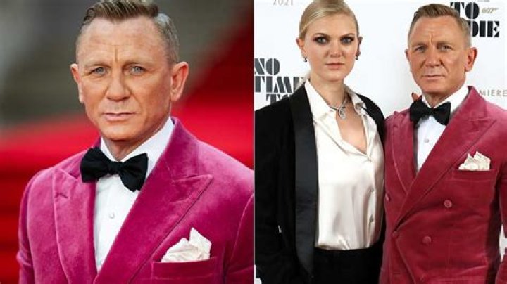Daniel Craig Makes Extremely Rare Red Carpet Appearance with Daughter