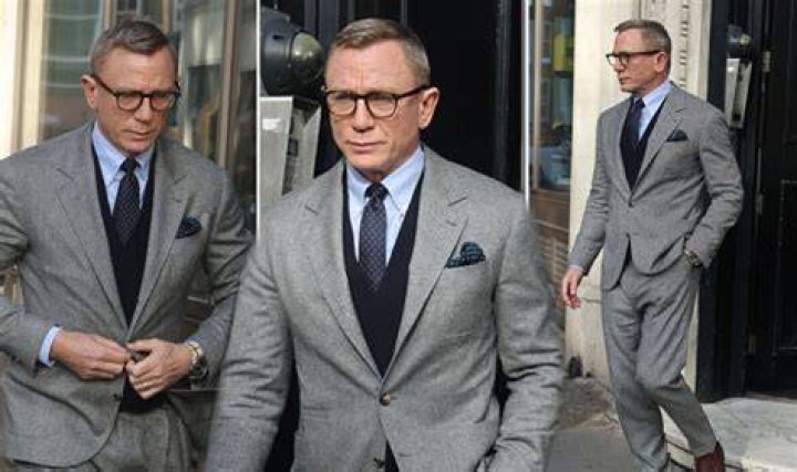 Daniel Craig Steps Out in Rare Appearance with Daughter Ella at London