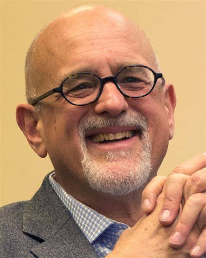 Daniel Gilbert Speaking Engagements, Schedule, & Fee WSB