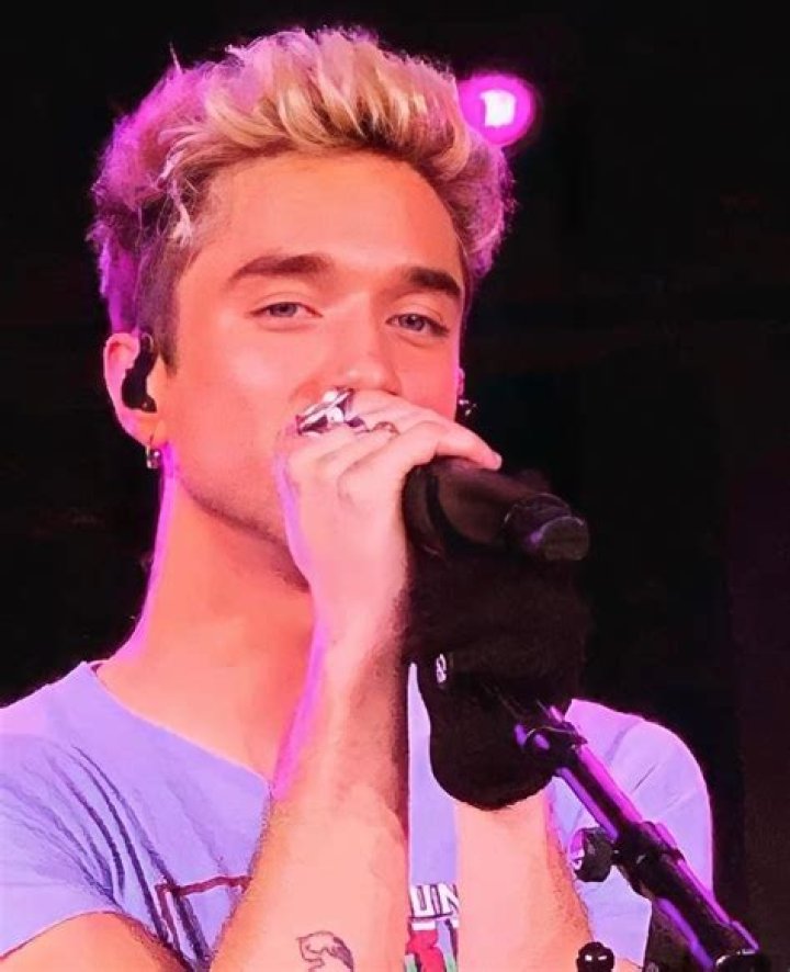 Daniel Seavey is one of 8 guys left on “American Idol”