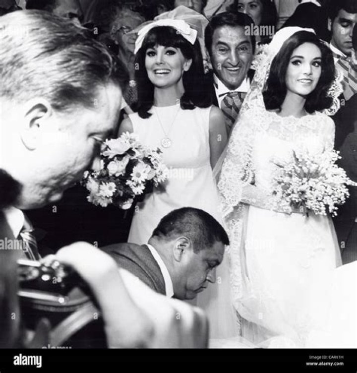 DANNY THOMAS Marlo Thomas Terry Thomas.at the wedding.Supplied by