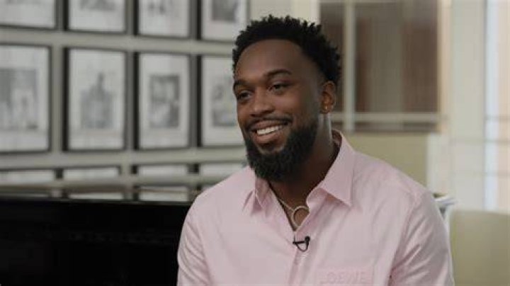 Dante Bowe Returns to Stage After Explicit Insta Video, Split from