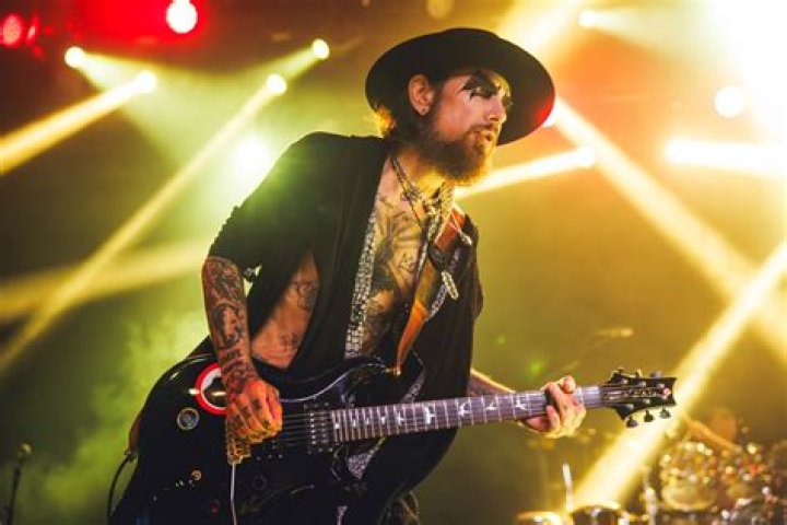 Dave Navarro's 12 Most Impressive Smoky Eye Looks Dave navarro, Dave
