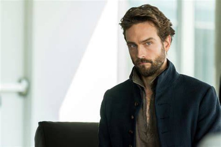 David Andrews Actor Tom Mison Photos Photos Laleriszar