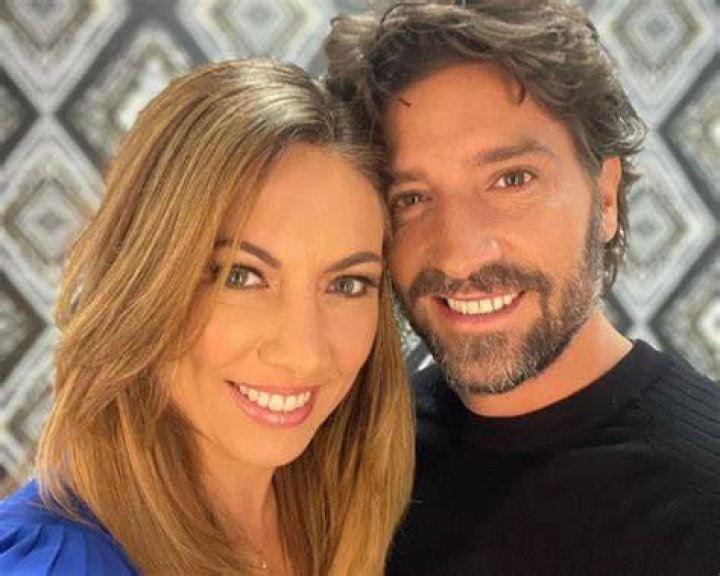 David Chocarro y su esposa juntos en nueva telenovela de Telemundo