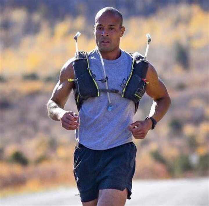 David Goggins Bio [2022 Update] Career, Athlete, Wife & Net Worth