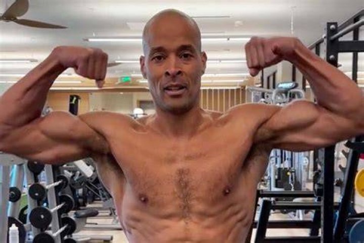 David Goggins Bio, Age, Height, Mom, Book, Wife, Quotes, Pull up record