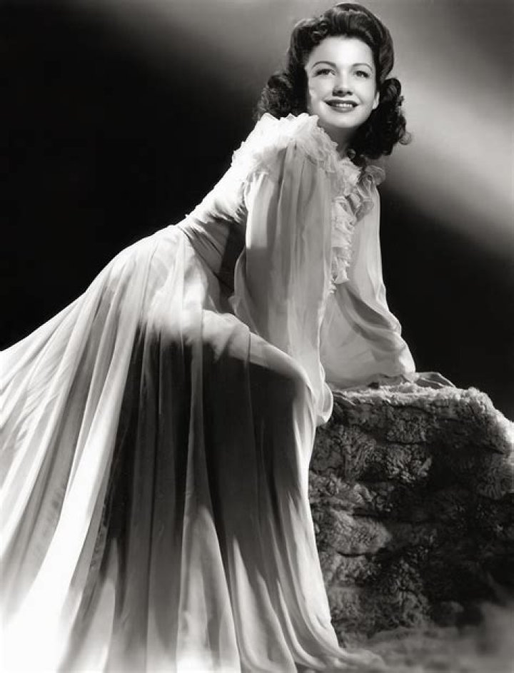 Dazzling Divas Anne Baxter