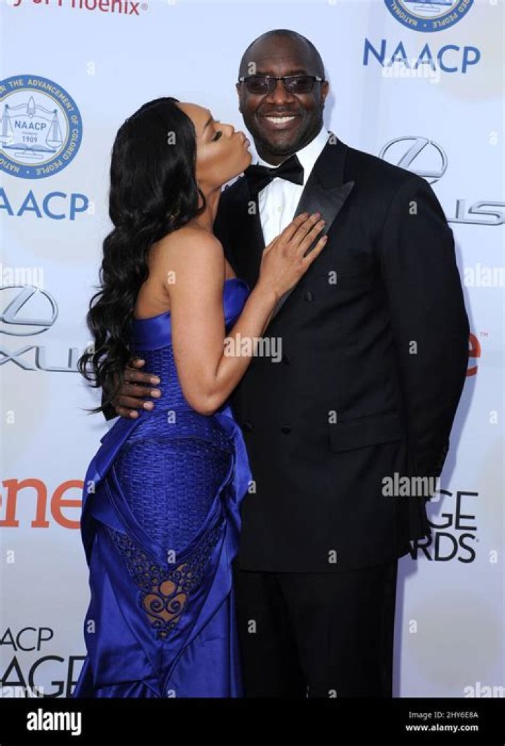 Demetria McKinney & Roger Bobb Are Engaged The Daily Dish