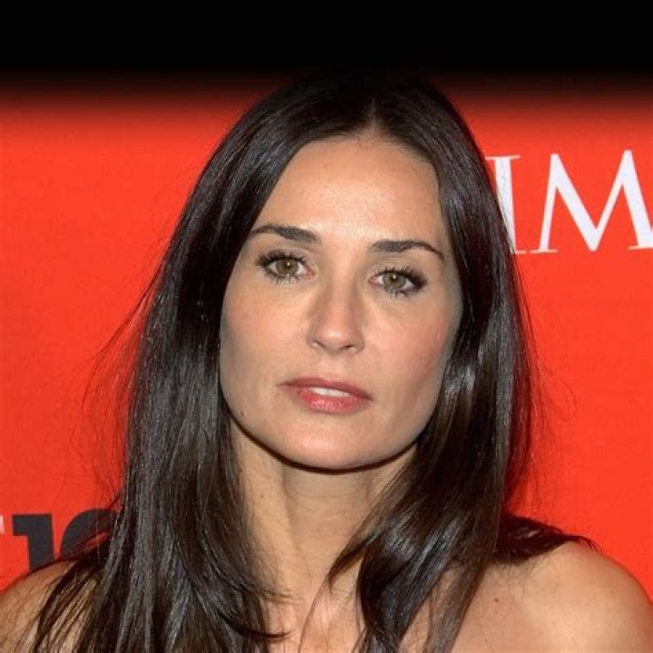 DemiMoore &Acirc;ge, Anniversaire, Bio, Faits et plus Anniversaires