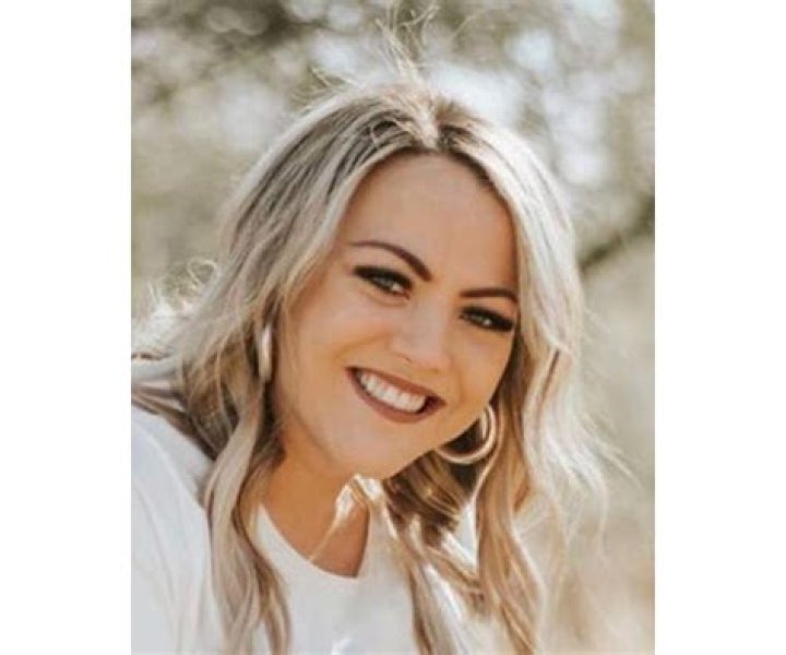 Denise Henry Angle Thatcher AZ, GlossGenius hairstylist has died