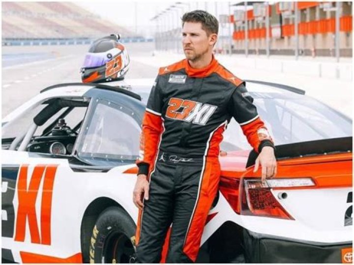 Denny Hamlin Biography, Wiki, Age, Height, Wife, Net Worth in 2022
