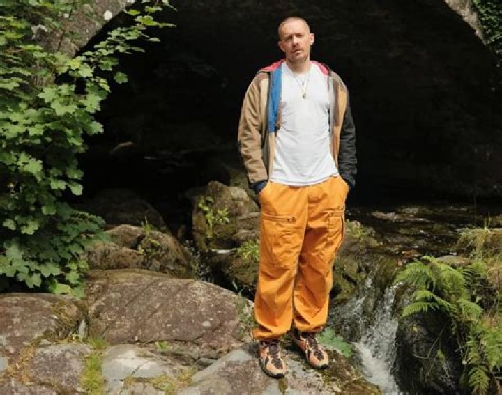 DERMOT KENNEDY UPDATES THE IRISH FOLK TRADITION WITH THE PASSION OF HIP