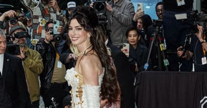 Despite Insane Success, Anne Hathaway Remains One Of The Least Popular