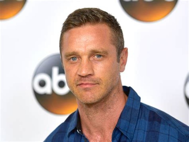 Devon Sawa's height, weight. His career success