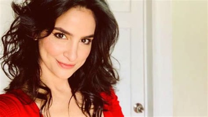 Diana Hoyos cautiva a sus seguidores con su incre&iacute;ble voz