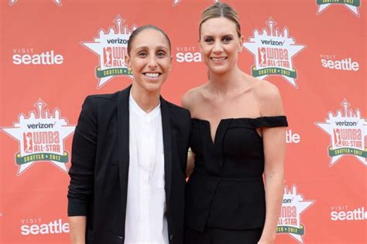 Diana Taurasi Bio Wiki, Husband, Net Worth, Family, Nationality