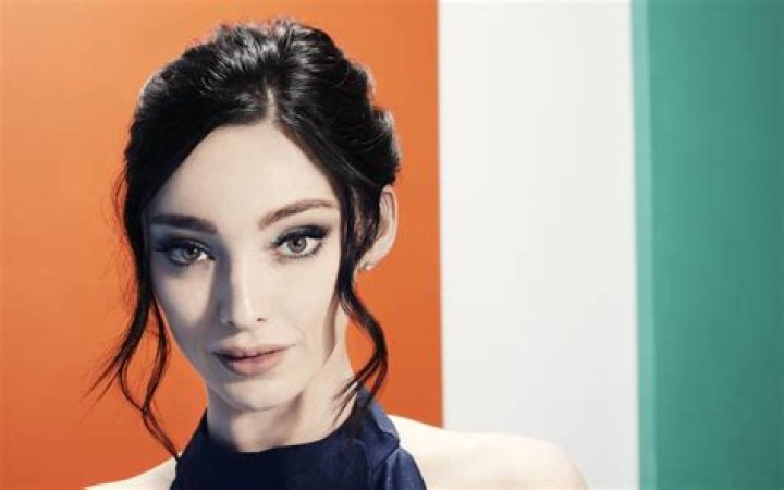 Did Emma Dumont Go Under the Knife? Body Measurements and More