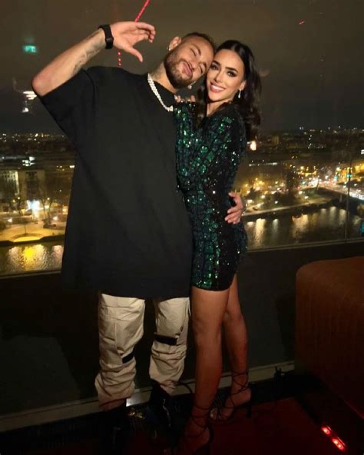 Did Neymar Have An Affair With Fernanda Campos?