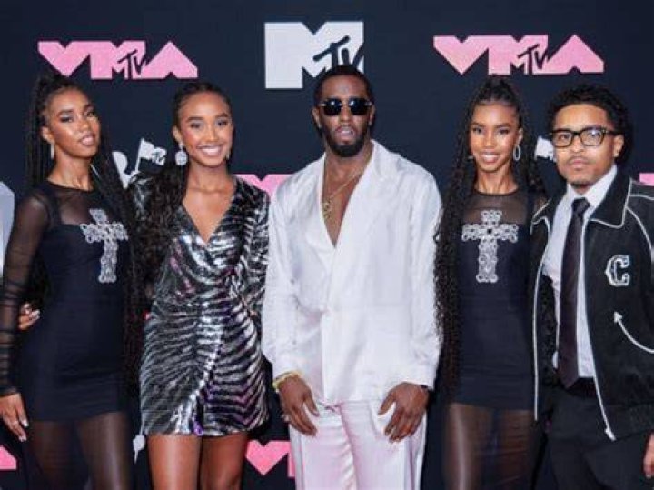 Diddy&rsquo;s daughters honour late mom and model Kim&hellip;
