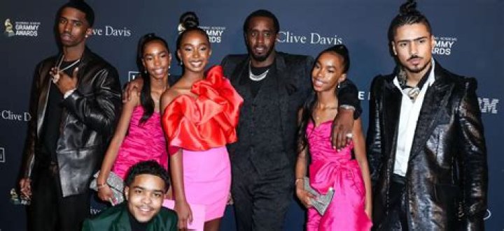Diddy&rsquo;s Twins Jessie & D&rsquo;Lila Dresses At Daily Front Row Awards
