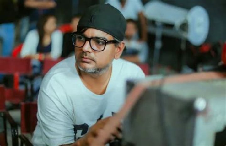 Director Gifty by Graphixate on Dribbble