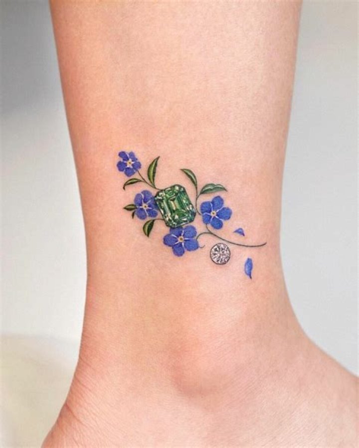 Discover Enchanting Flower Tattoo Designs For The Thigh