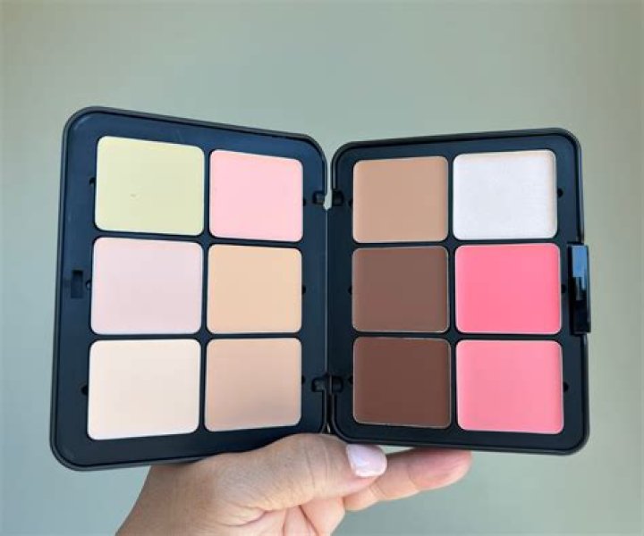 Discover The Allure Of All-in-One Cream Makeup Palettes On TikTok