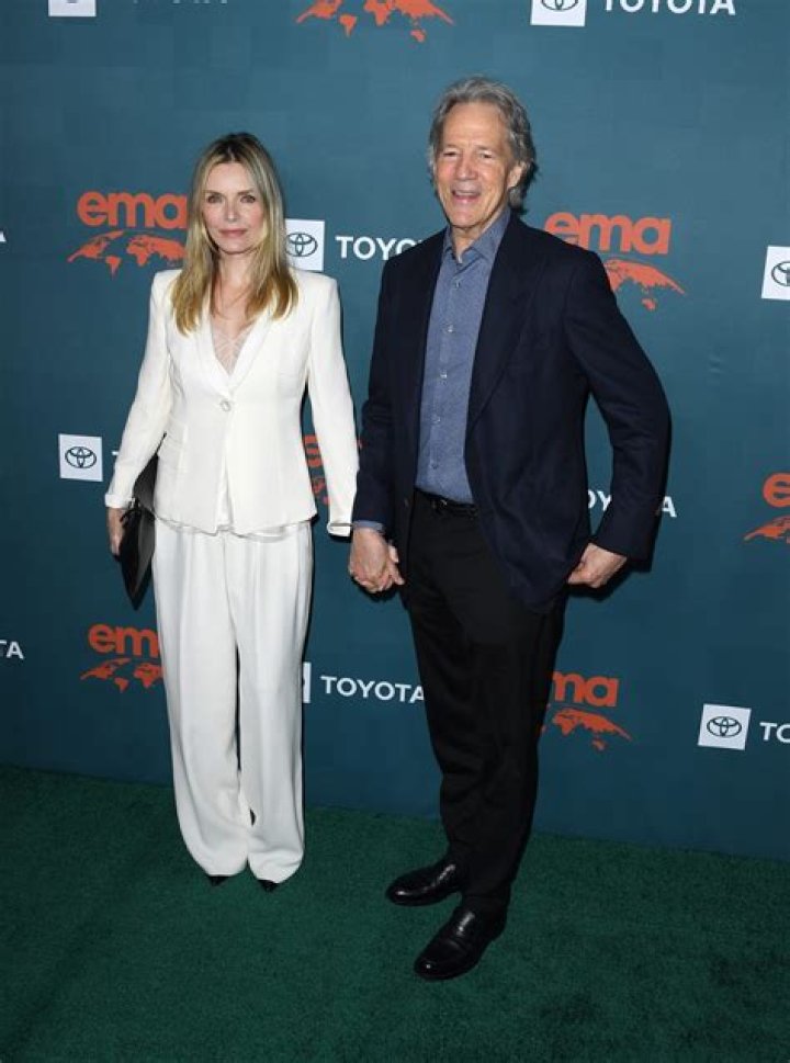 Discover The Enigmatic World Of Michelle Pfeiffer's Spouse