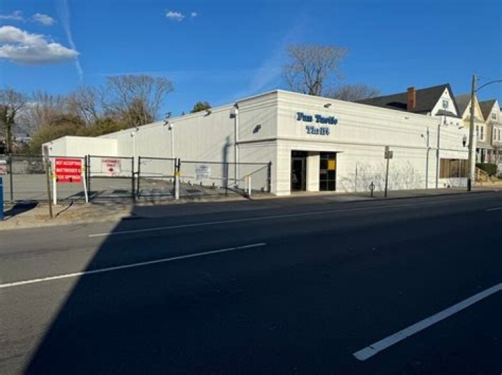 District 5 1911 W Main St 4521, Richmond, VA 23220, USA