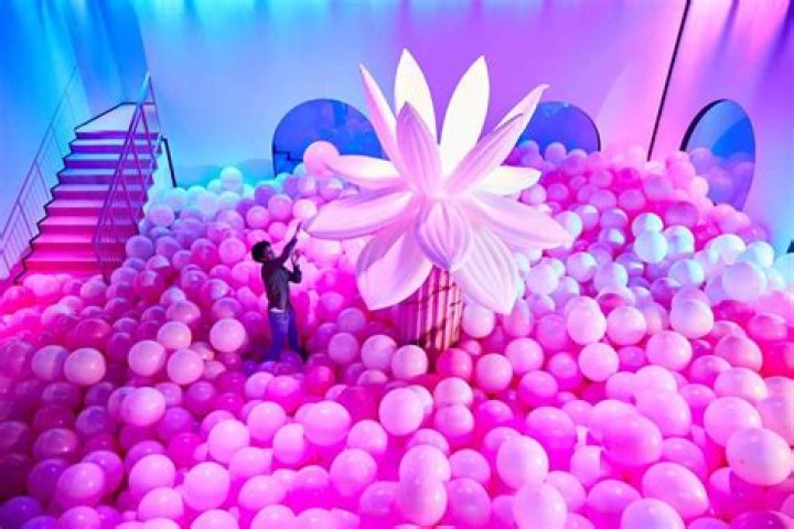 Dive Into The Whimsical 'Bubble World' Experience L.A.