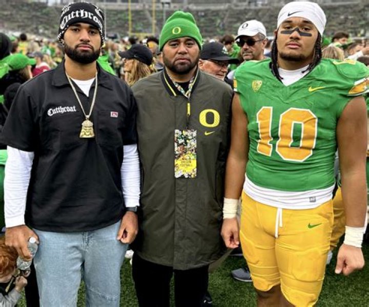 DJ Uiagalelei announces first NIL deal, will leave Clemson as a millionaire