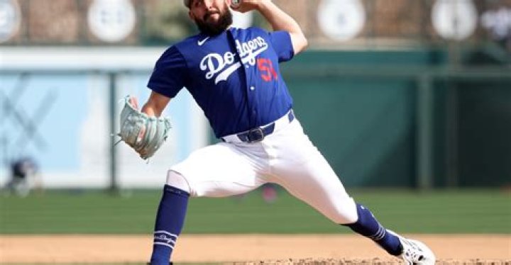 Dodgers News Alex Vesia Gets Engaged To Kayla Howard