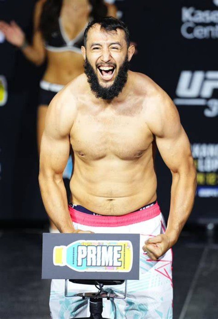 Does Dominick Reyes Have A Wife Or Girlfriend?