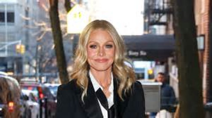 Does Kelly Ripa Have Any Siblings?