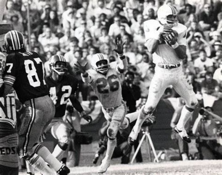 Dolphins Super Bowl MVP Jake Scott dies at 75