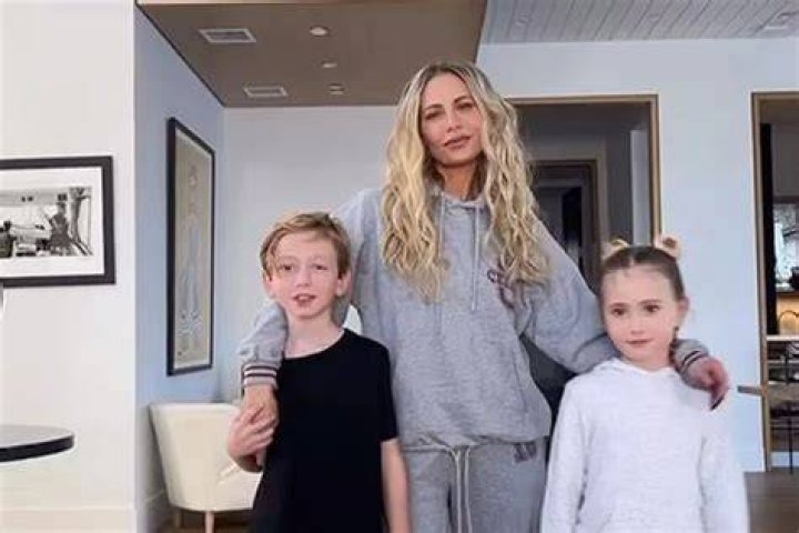 Dorit Kemsley Sister Uncovering Family Ties Tamys