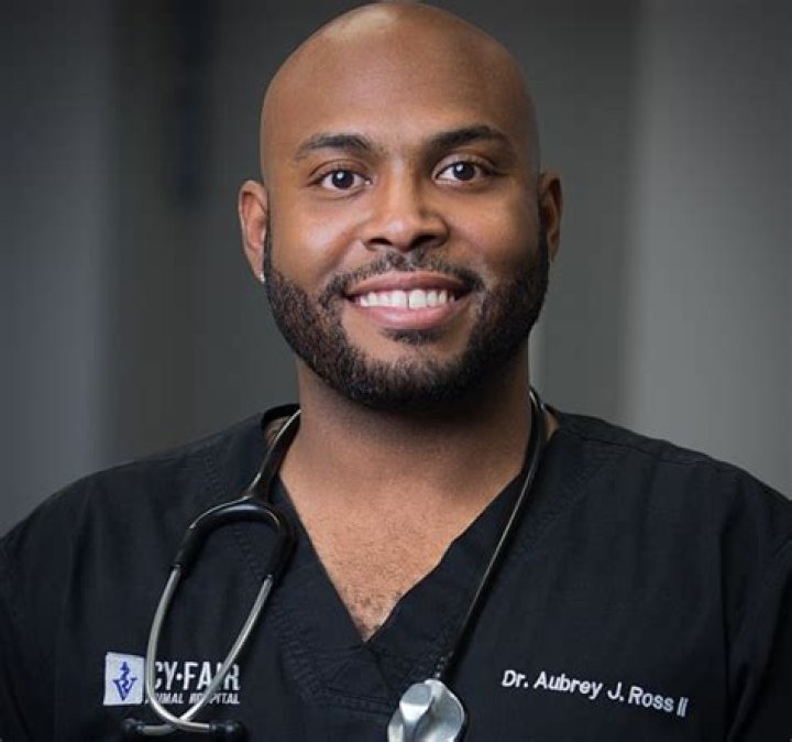 Dr. Aubrey Ross Vet Wiki Biography and Facts you Should Know. Vetshows.