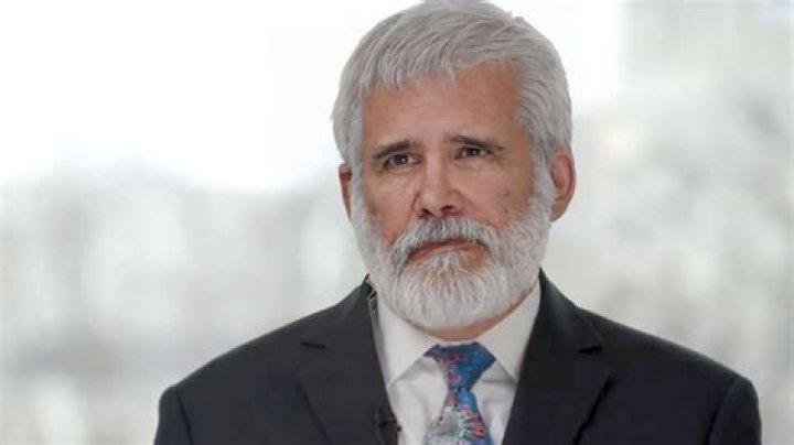 Dr. Robert Malone sues The Washington Post who accused him of spreading