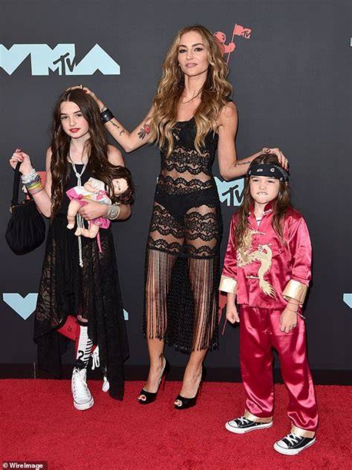 Drea De Matteo And Children Cassidy Katie Comic Con Worth Age Height