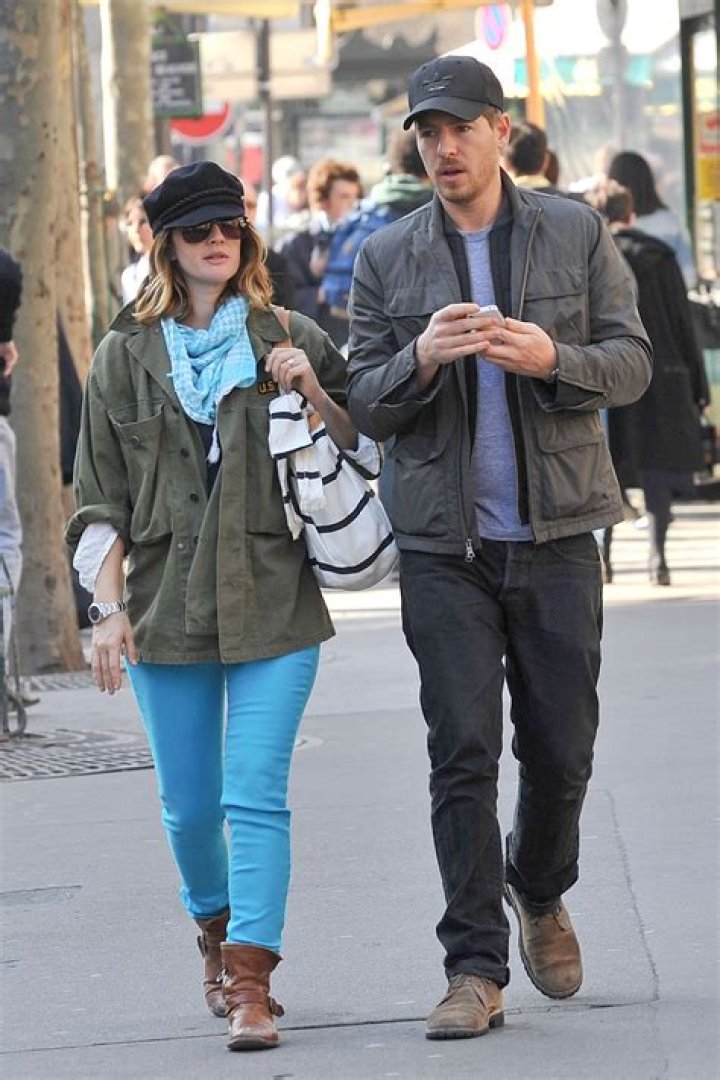 Drew Barrymore And Will Kopelman Wedding Photos 2555595 Weddbook