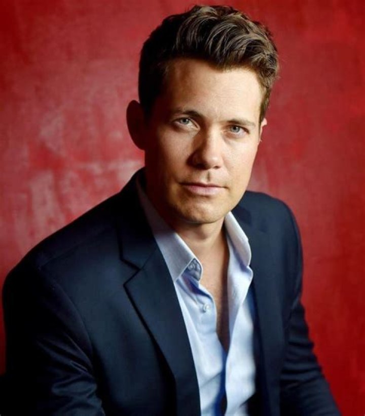 Drew Seeley Biography, Age, Height, Wife, Movies mrDustBin