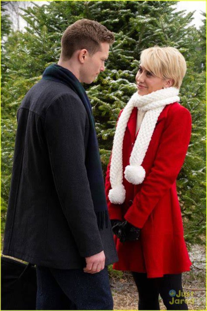 Drew Seeley on A Christmas for the Books Hallmark Movies and Mysteries