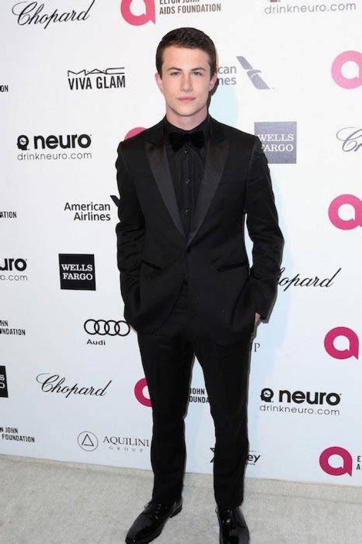 Dylan Minnette weight