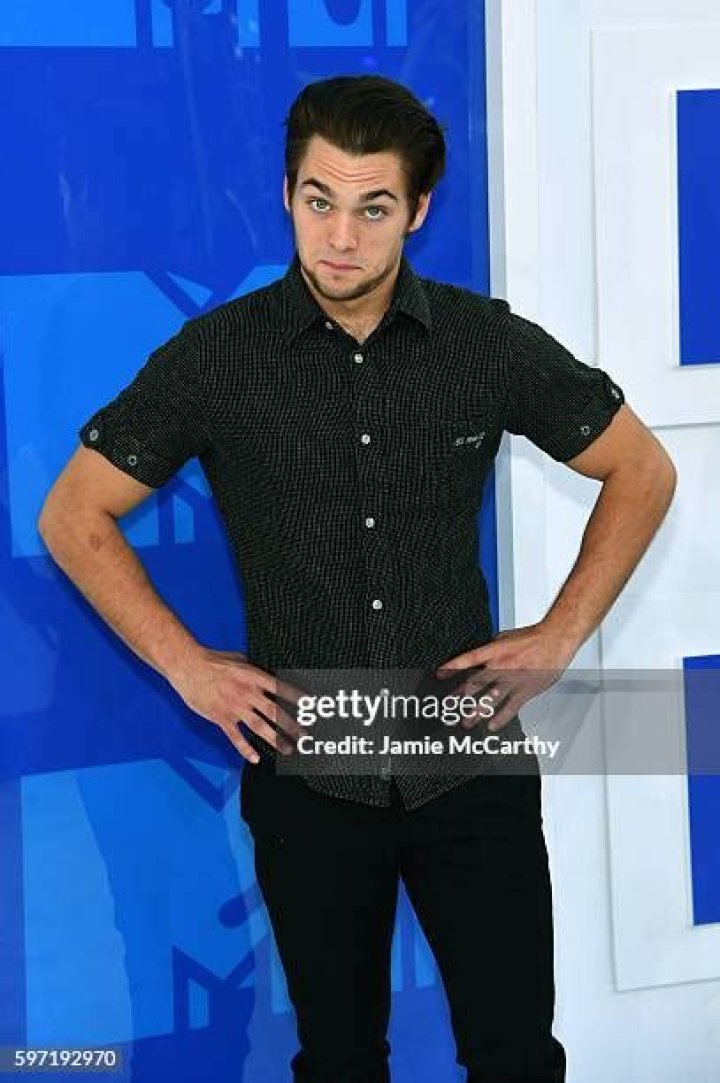 Dylan Sprayberry at 2016 MTV Video Music Awards at Madison Square