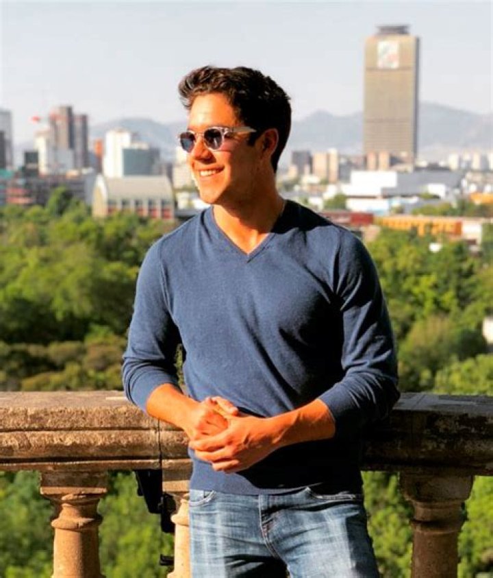 Eduardo Capetillo Jr responde a los rumores de romance