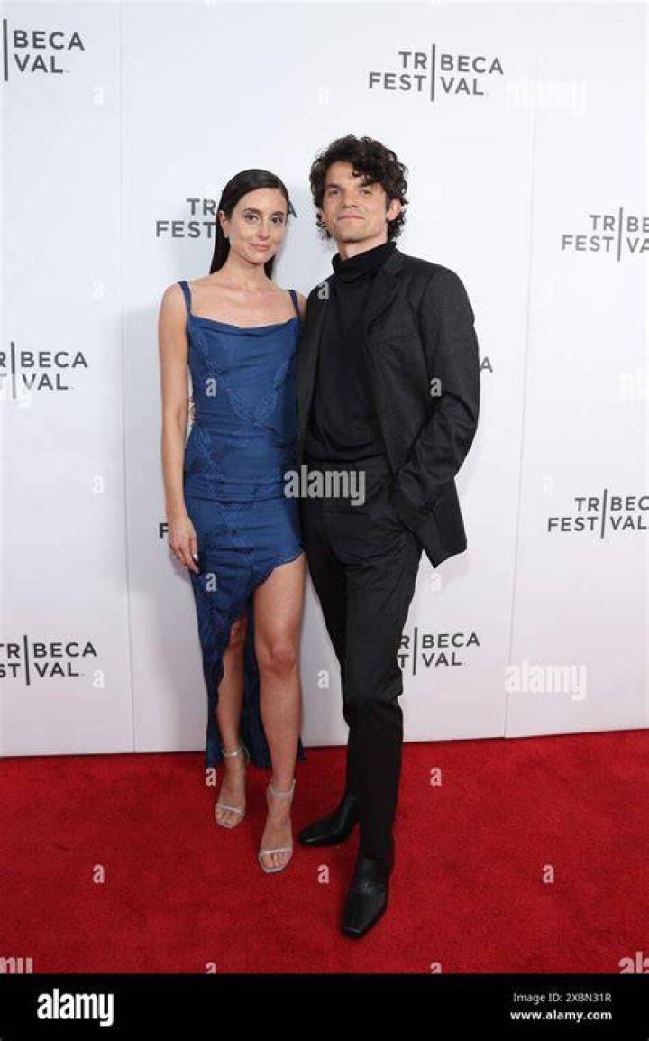 Edward Bluemel Girlfriend Mary Beth Barone Is A Comedian
