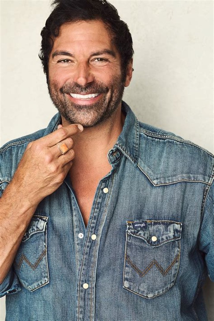 Elijah Alexander