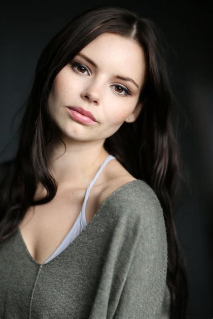 Eline Powell photo gallery 20 high quality pics ThePlace